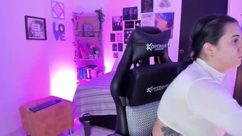 lanaherondale_ online show from 27, 11, 2025