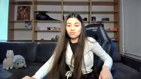 Snapshot of lanalandd chatting on 25, 6, 2026 Lana online show from 25, 6, 2026
