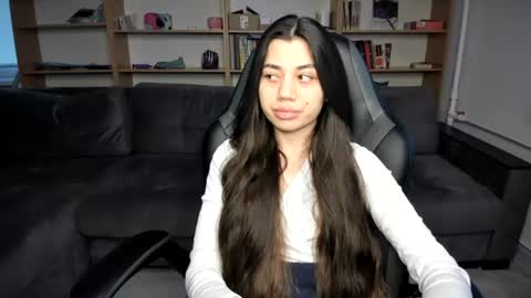 Snapshot of lanalandd chatting on 10, 7, 2026 Lana online show from 10, 7, 2026