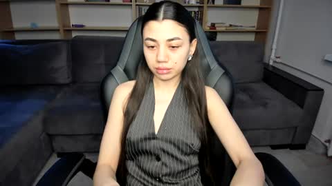 Snapshot of lanalandd chatting on 19, 7, 2026 Lana online show from 19, 7, 2026