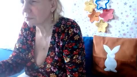 Snapshot of lanalovelyqueen chatting on 26, 6, 2026 LovelyQueen online show from 26, 6, 2026