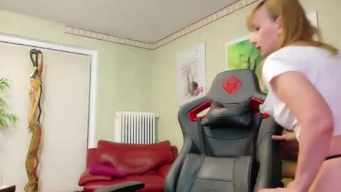 Lana online show from 6, 1, 2025