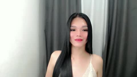lanawyatt_ online show from 18, 9, 2025