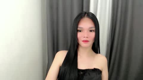 lanawyatt_ online show from 25, 9, 2025