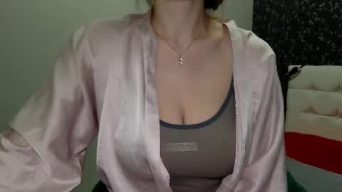 Snapshot of langoria chatting on 1, 3, 2025 langoria online show from 1, 3, 2025