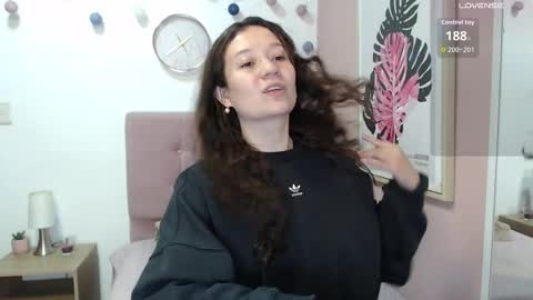 Snapshot of lanna_mills chatting on 27, 3, 2026 Lanna online show from 27, 3, 2026