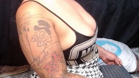 lapeligrosa_ online show from 9, 1, 2025