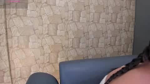 lapeligrosa_ online show from 8, 2, 2025