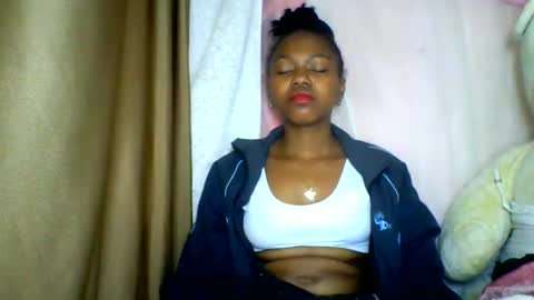 Snapshot of lara_belle chatting on 22, 5, 2026 lara_belle online show from 22, 5, 2026