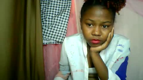 Snapshot of lara_belle chatting on 1, 6, 2026 lara_belle online show from 1, 6, 2026