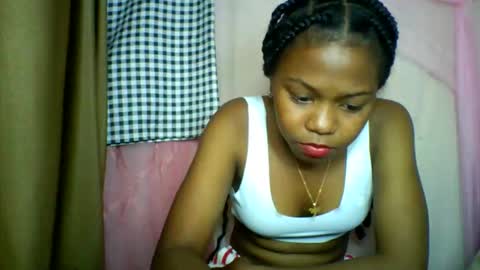 Snapshot of lara_belle chatting on 3, 6, 2026 lara_belle online show from 3, 6, 2026