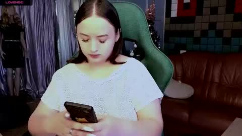 lara_benson_ online show from 20, 12, 2025