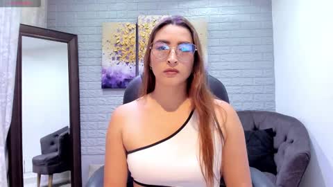 Snapshot of lara_martin chatting on 16, 2, 2026 700 200 online show from 16, 2, 2026