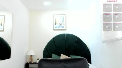      700  200   online show from 10, 4, 2026