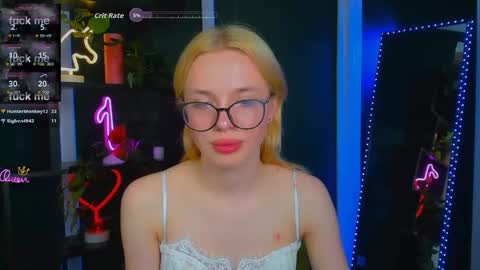 Snapshot of lara_moon1 chatting on 21, 5, 2026 your dream online show from 21, 5, 2026