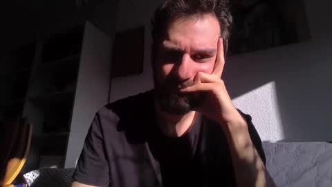 laraaan online show from 16, 11, 2025