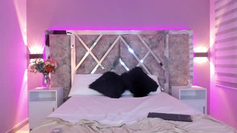 Lara online show from 23, 12, 2024