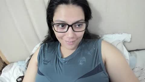 lara online show from 24, 9, 2025