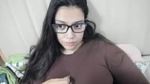 lara online show from 4, 10, 2025