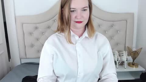 Snapshot of laraflirt chatting on 8, 12, 2024 LaraFlirt online show from 8, 12, 2024