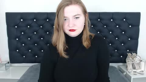 Snapshot of laraflirt chatting on 5, 3, 2025 LaraFlirt online show from 5, 3, 2025