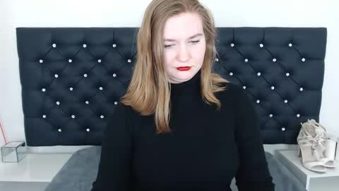 Snapshot of laraflirt chatting on 6, 3, 2025 LaraFlirt online show from 6, 3, 2025