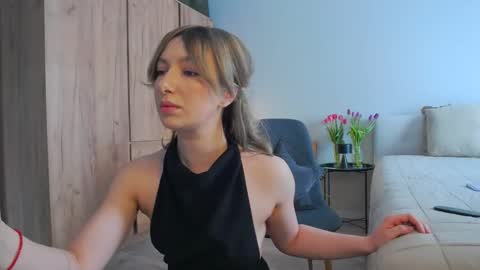 LaraKanes online show from 17, 2, 2025