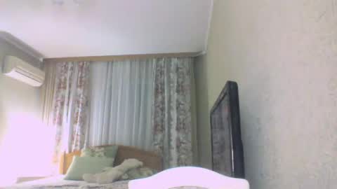 laramrs online show from 29, 10, 2025