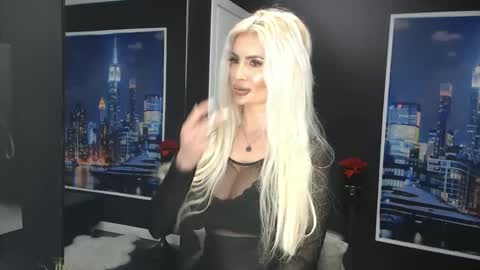 laras_moans online show from 2, 3, 2025