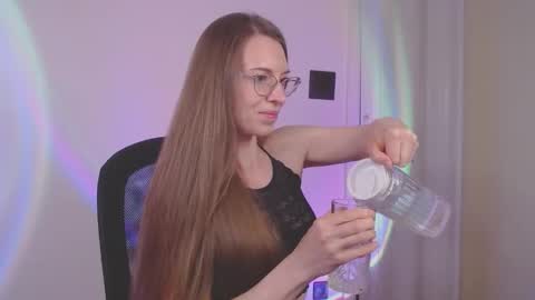 Snapshot of larawintersxxx chatting on 15, 5, 2026 larawintersxxx online show from 15, 5, 2026