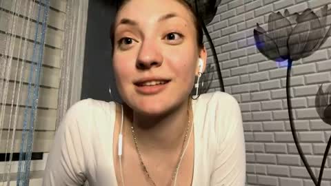 Snapshot of lareebuggie chatting on 27, 5, 2026 Eva online show from 27, 5, 2026