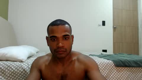 Snapshot of larenz_tate chatting on 25, 5, 2026 larenz_tate online show from 25, 5, 2026