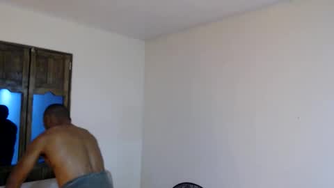 Snapshot of larenz_tate chatting on 27, 5, 2026 larenz_tate online show from 27, 5, 2026