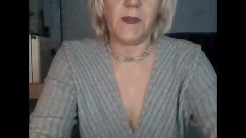 larisaq4ugo24 online show from 14, 1, 2026