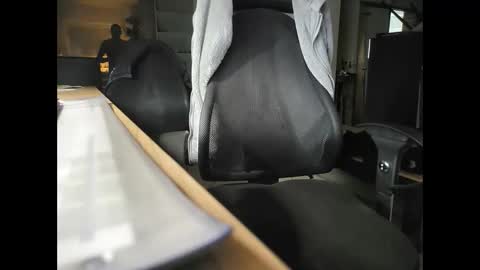 Larop49 online show from 4, 4, 2026