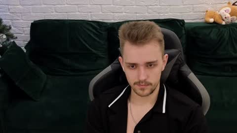 Snapshot of larstar01 chatting on 4, 12, 2024 Lars online show from 4, 12, 2024