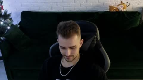 Snapshot of larstar01 chatting on 20, 12, 2024 Lars online show from 20, 12, 2024