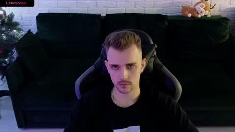 Snapshot of larstar01 chatting on 30, 12, 2024 Lars online show from 30, 12, 2024