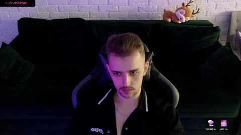 Snapshot of larstar01 chatting on 8, 1, 2025 Lars online show from 8, 1, 2025