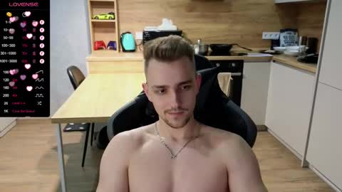 Snapshot of larstar01 chatting on 12, 2, 2025 Lars online show from 12, 2, 2025