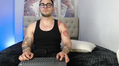 Snapshot of latam_ chatting on 15, 5, 2026 YOUR BABY online show from 15, 5, 2026