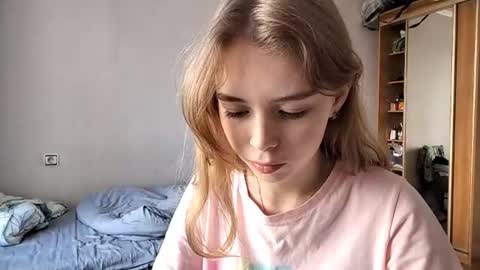 Snapshot of lateshastarnaud chatting on 9, 6, 2026 Linet online show from 9, 6, 2026