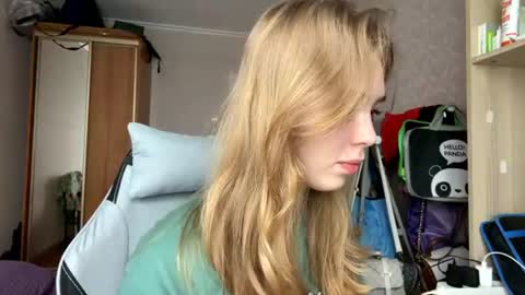 Snapshot of lateshastarnaud chatting on 25, 6, 2026 Linet online show from 25, 6, 2026