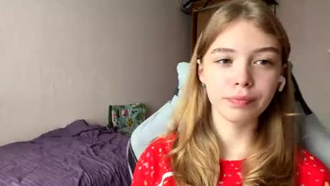 Snapshot of lateshastarnaud chatting on 5, 7, 2026 Linet online show from 5, 7, 2026