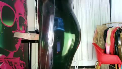 Snapshot of latex_rose_daniels chatting on 24, 7, 2026 ROSE online show from 24, 7, 2026