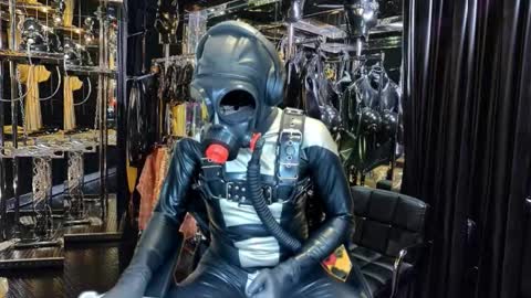 latexlover202 online show from 11, 2, 2026