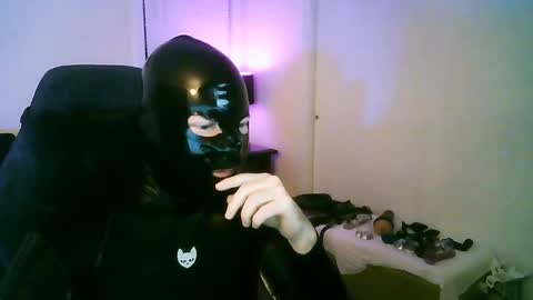 latexminheadroom online show from 5, 10, 2025