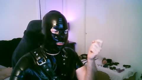 latexminheadroom online show from 11, 1, 2026