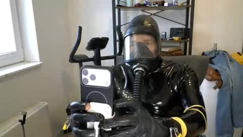 Snapshot of latexslaafboy2 chatting on 24, 2, 2026 latexslaafboy online show from 24, 2, 2026