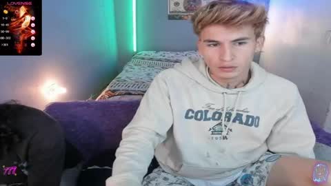 latin_boysxxx_ online show from 19, 4, 2026